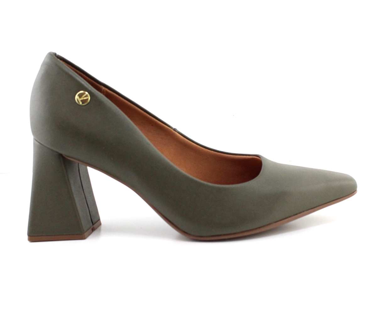 High Heel Pumps Shop pumps and heels online Bata Lebanon